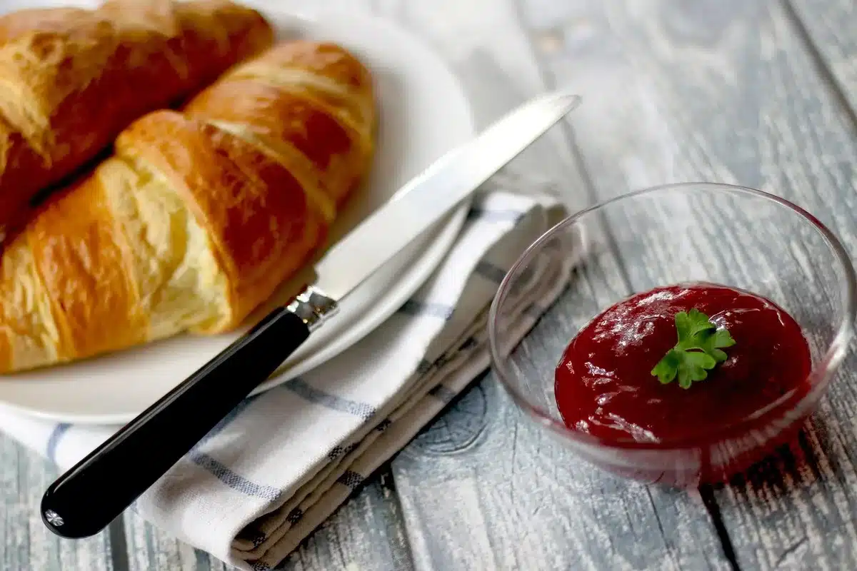 Repas post-entraînement avec protéines et glucides